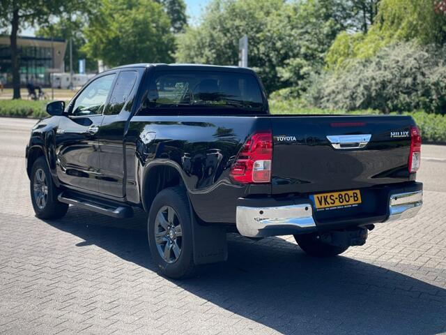 Toyota HI-LUX 2.4-4D XTRA CAB PROFESSIONAL