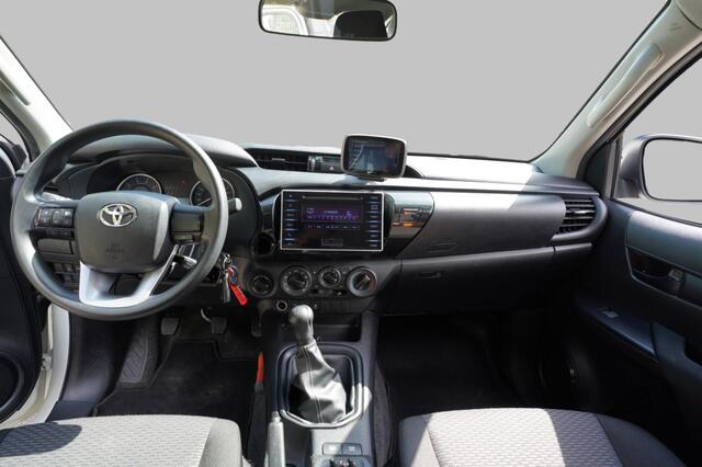 Toyota HI-LUX Hilux 2.4 D-4D Xtra Cab Cool Comfort