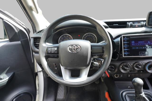 Toyota HI-LUX Hilux 2.4 D-4D Xtra Cab Cool Comfort