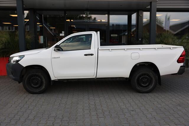 Toyota HI-LUX 2.4 D-4D ENKEL CABIN 4WD VAN