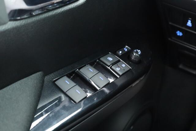 Toyota HI-LUX HiLux 2.4 D-4D Double Cab Challenger | "VAN" | Automaat | Grijs kent. | Trekhaak | Camera | Adapt. Cruise | Apple CarPlay