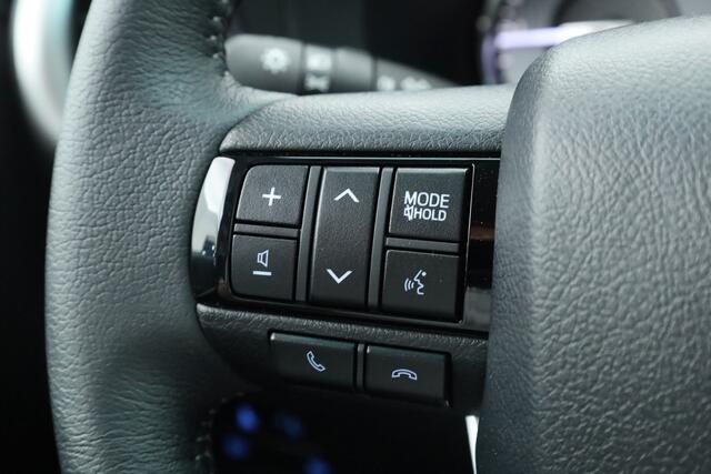 Toyota HI-LUX HiLux 2.4 D-4D Double Cab Challenger | "VAN" | Automaat | Grijs kent. | Trekhaak | Camera | Adapt. Cruise | Apple CarPlay