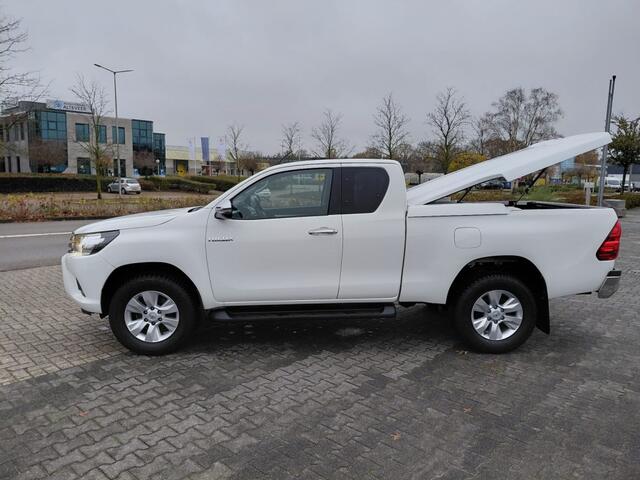 Toyota HI-LUX 2.4 D-4D 150PK CAMERA NAVI 1e EIGENAAR
