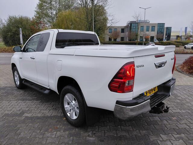 Toyota HI-LUX 2.4 D-4D 150PK CAMERA NAVI 1e EIGENAAR