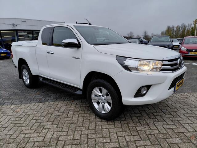 Toyota HI-LUX 2.4 D-4D 150PK CAMERA NAVI 1e EIGENAAR