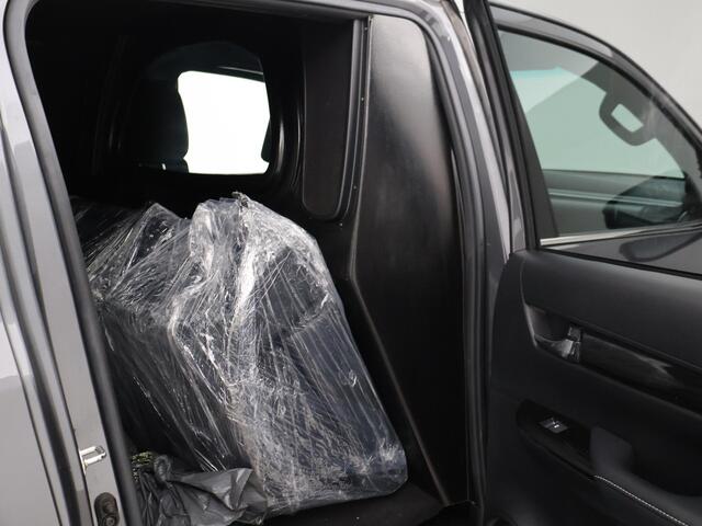 Toyota HI-LUX HiLux 2.4 D-4D AUT. 4X4 DOUBLE CAB EXECUTIVE ORIG. NL *41.151 KM* + ADAPTIVE CRUISE | CAMERA | STOELVERW. | NAVIGATIE