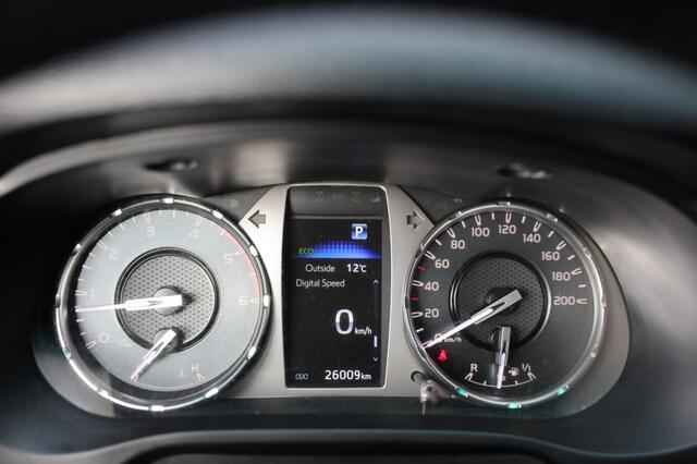 Toyota HI-LUX 2.4 D-4D DUBBEL CABIN PROFESSIONAL A/T 2 ZITS 4WD VAN