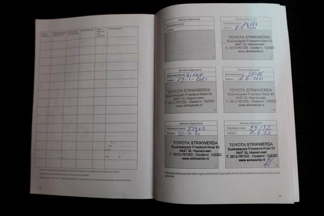 Toyota HI-LUX HiLux 2.4 D-4D-F 150pk E6 4WD 4x4 Double Cab Automaat 2/5-Persoons 08-2019