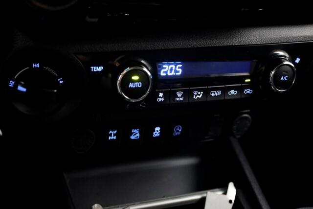 Toyota HI-LUX HiLux 2.4 D-4D-F 150pk E6 4WD 4x4 Double Cab Automaat 2/5-Persoons 08-2019