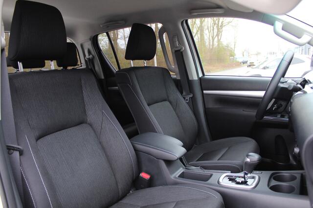 Toyota HI-LUX HiLux 2.4 D-4D Double Cab Professional Automaat | Rijklaar | Navi | PDC | Stoelverwarming | Keyless | Camera | Clima | Cruise | BPM vrij