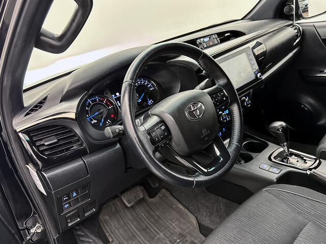 Toyota HI-LUX HiLux 2.8 D-4D Xtra Cab Invincible 204pk Adaptieve cruisecontrol Trekhaak Navigatie Camera Stoelverwarming