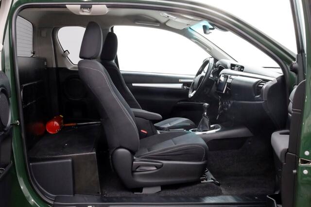 Toyota HI-LUX HiLux 2.4 D-4D-F 150pk E6 4x4 4WD Xtra Cab Professional Trekhaak 3500kg 11-2017