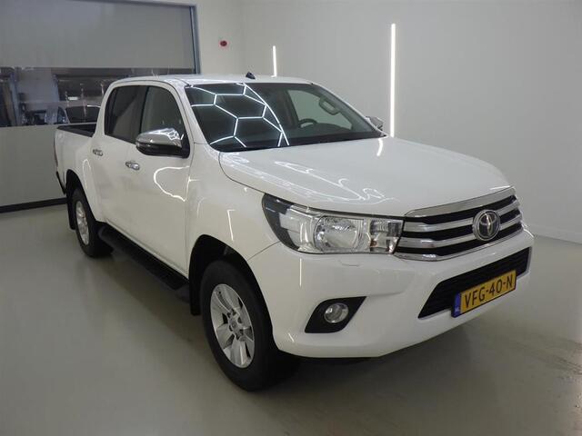 Toyota HI-LUX HiLux 2.4 D-4D-F Double Cab Professional
