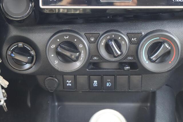 Toyota HI-LUX HiLux Camper 2.4 D-4D Dubbele Cabine Cool Comfort (ex.BTW) UNIEK IN NEDERLAND!