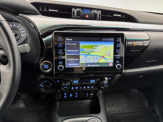 Toyota HI-LUX HiLux 2.8 D-4D Double Cab Professional 204pk Led Navigatie Camera 4x4 Stoelverwarming Lane assist