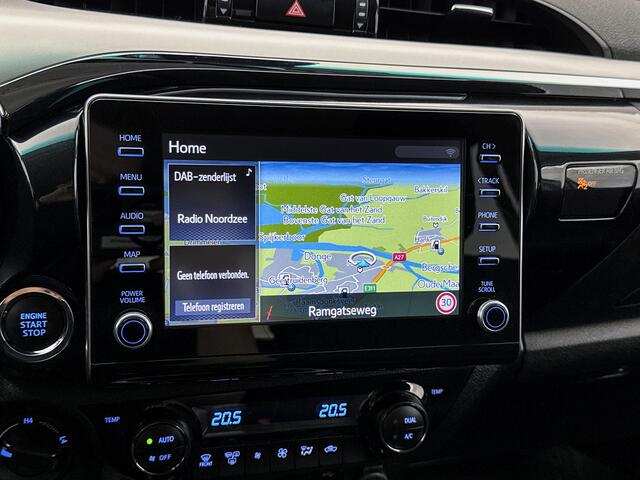 Toyota HI-LUX HiLux 2.8 D-4D Double Cab Professional 204pk Led Navigatie Camera 4x4 Stoelverwarming Lane assist