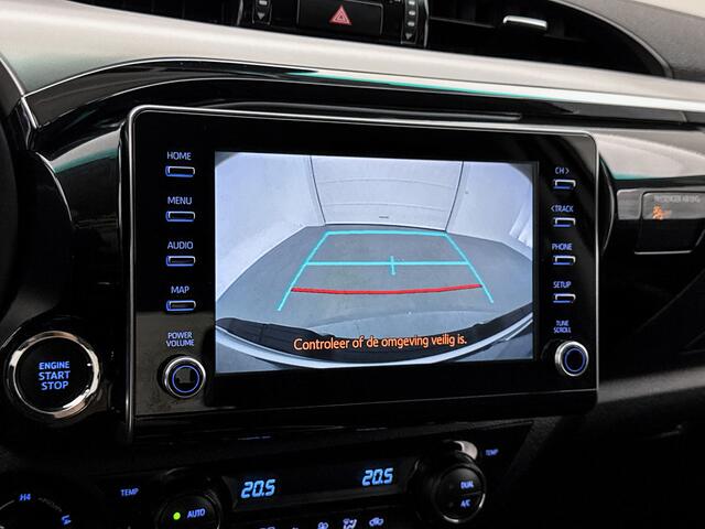 Toyota HI-LUX HiLux 2.8 D-4D Double Cab Professional 204pk Led Navigatie Camera 4x4 Stoelverwarming Lane assist