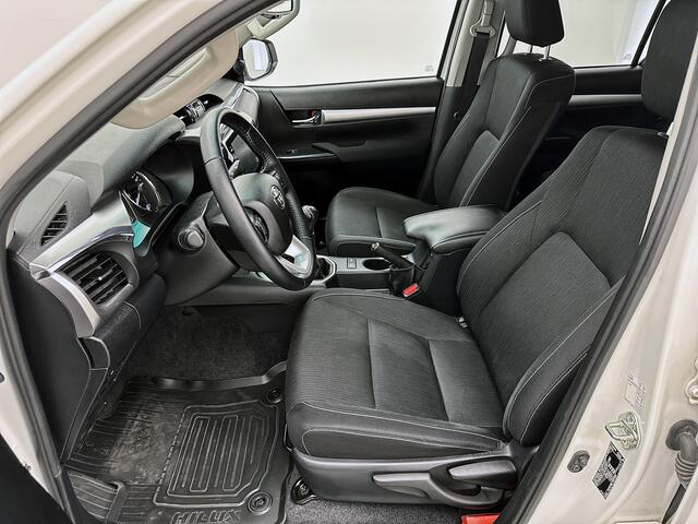 Toyota HI-LUX HiLux 2.8 D-4D Double Cab Professional 4x4 Navigatie Bpm-vrij Led Cruise control Camera