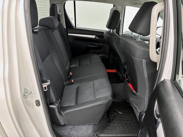 Toyota HI-LUX HiLux 2.8 D-4D Double Cab Professional 4x4 Navigatie Bpm-vrij Led Cruise control Camera