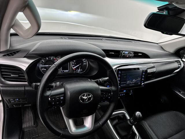Toyota HI-LUX HiLux 2.8 D-4D Double Cab Professional 4x4 Navigatie Bpm-vrij Led Cruise control Camera