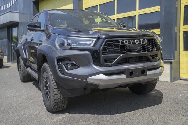 Toyota HI-LUX HiLux 2.8 D-4D Double Cab GR Sport