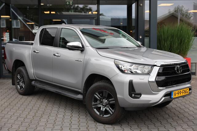 Toyota HI-LUX 2.4 D-4D DUBBEL CABIN PROFESSIONAL A/T 2 ZITS 4WD VAN