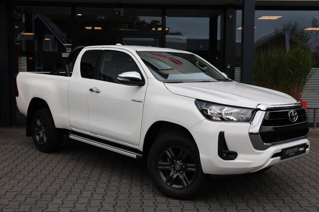 Toyota HI-LUX 2.4 D-4D X-TRA CAB CHALLENGER A/T 4WD VAN MARGE