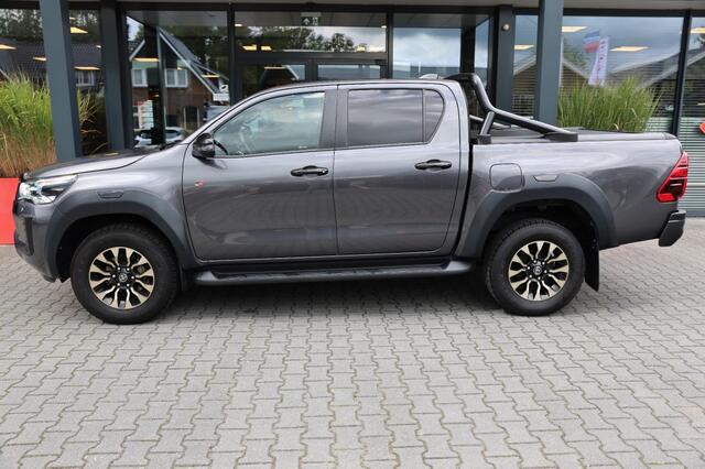 Toyota HI-LUX 2.8 D-4D DUBBEL CABIN GR SPORT A/T 2 ZITS 4WD VAN