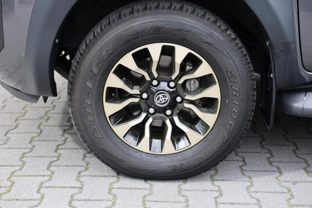 Toyota HI-LUX 2.8 D-4D DUBBEL CABIN GR SPORT A/T 2 ZITS 4WD VAN