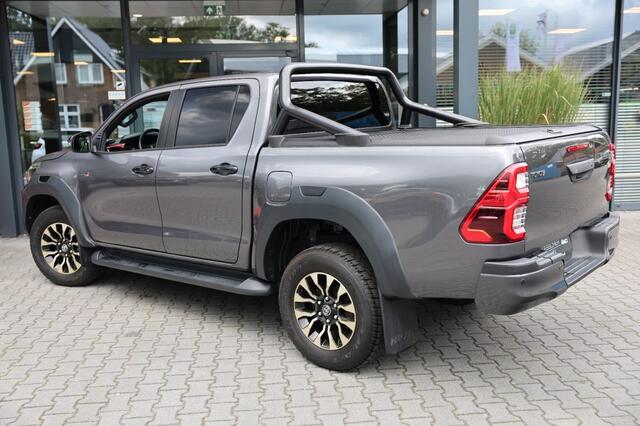 Toyota HI-LUX 2.8 D-4D DUBBEL CABIN GR SPORT A/T 2 ZITS 4WD VAN