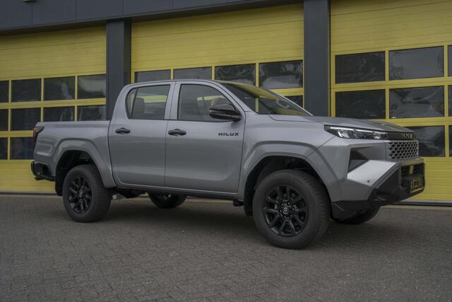 Toyota HI-LUX Hilux 2.8 D-4D MHEV Double Cab Auto 4WD 18 Inch