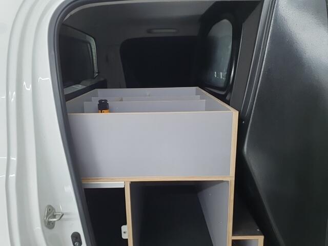 Toyota HI-LUX HiLux 2.4 D-4D Double Cab Professional HARDTOP | TREKHAAK | CLIMA | LMV