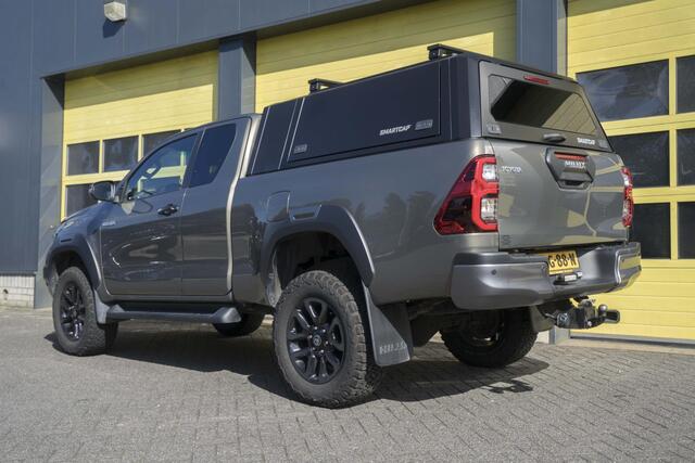 Toyota HI-LUX HiLux 2.8 D-4D Xtra Cab Invincible