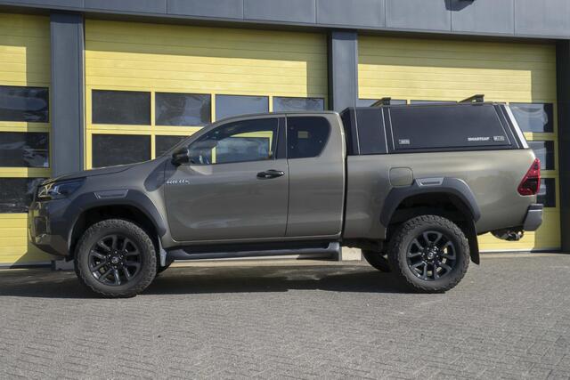 Toyota HI-LUX HiLux 2.8 D-4D Xtra Cab Invincible