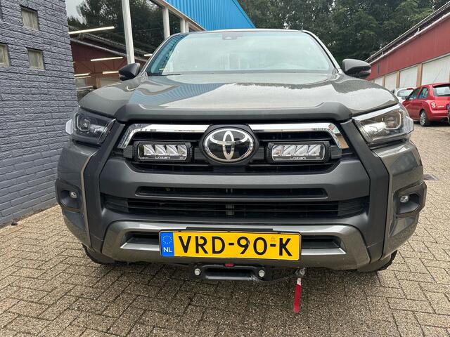 Toyota HI-LUX HiLux 2.8 D-4D XC Invinc.