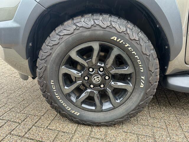 Toyota HI-LUX HiLux 2.8 D-4D XC Invinc.