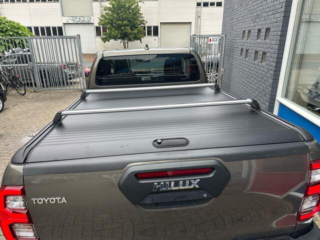 Toyota HI-LUX HiLux 2.8 D-4D XC Invinc.