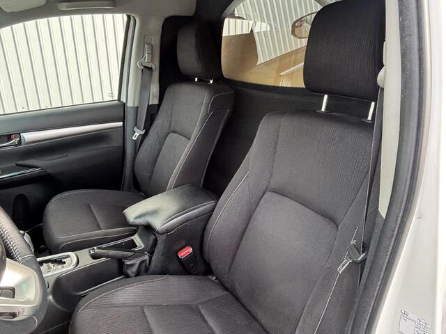 Toyota HI-LUX HiLux 2.4 D-4D DC*4X4*HAAK*ACC*CAM*ECC*TEL*LICHTMETAAL*