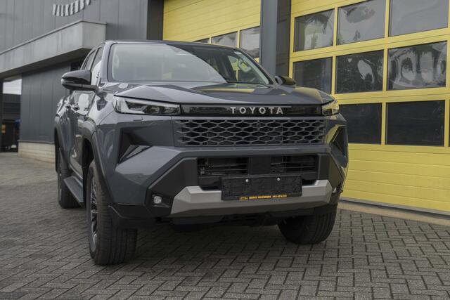 Toyota HI-LUX Hilux Toyota Hilux 2.8 D-4D MHEV Double Cab Style