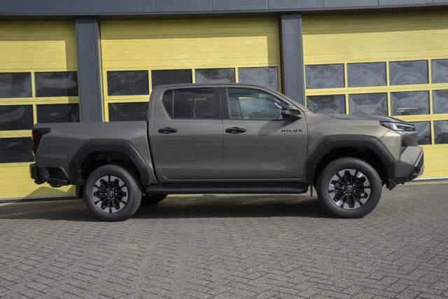 Toyota HI-LUX Hilux Toyota Hilux Toyota Hilux 2.8 D-4D MHEV Double Cab