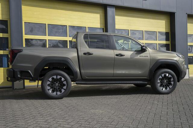 Toyota HI-LUX Hilux Toyota Hilux Toyota Hilux 2.8 D-4D MHEV Double Cab