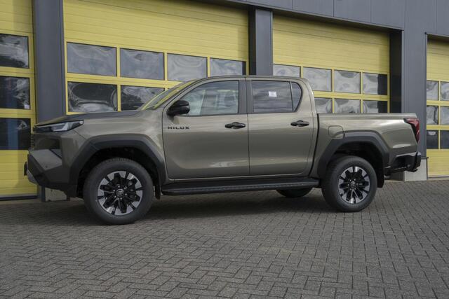 Toyota HI-LUX Hilux Toyota Hilux Toyota Hilux 2.8 D-4D MHEV Double Cab