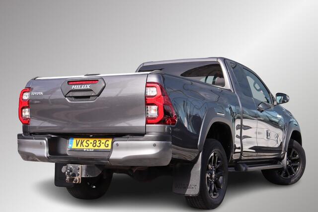 Toyota HI-LUX HiLux 2.8 D-4D Xtra Cab Invincible, sperdifferentieel, Euro 6, Trekhaak, Treeplanken, Climate control.