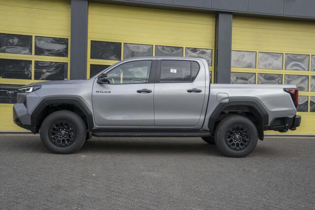 Toyota HI-LUX HiLux 2.8 D-4D MHEV Double Cab Auto 4WD Comfort