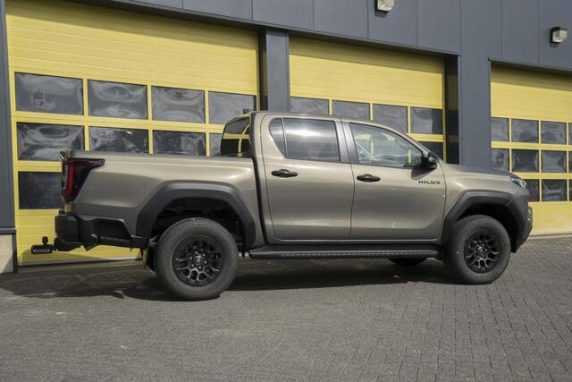 Toyota HI-LUX HiLux 2.8 D-4D MHEV Double Cab Auto 4WD Comfort – foto 3