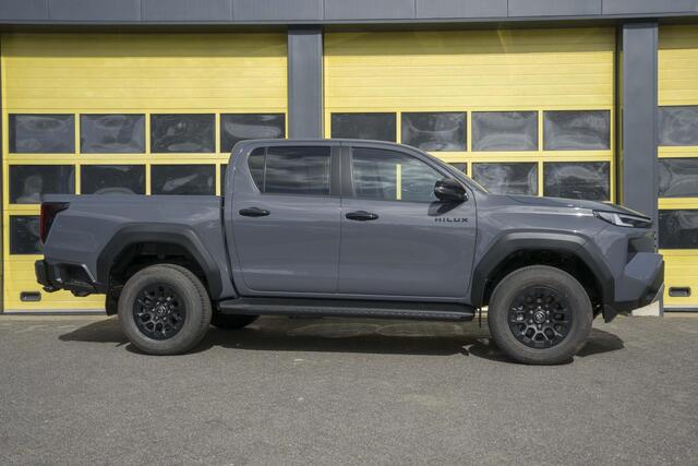 Toyota HI-LUX HiLux 2.8 D-4D MHEV Double Cab Auto 4WD Comfort – foto 3