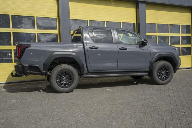 Toyota HI-LUX HiLux 2.8 D-4D MHEV Double Cab Auto 4WD Comfort – foto 4