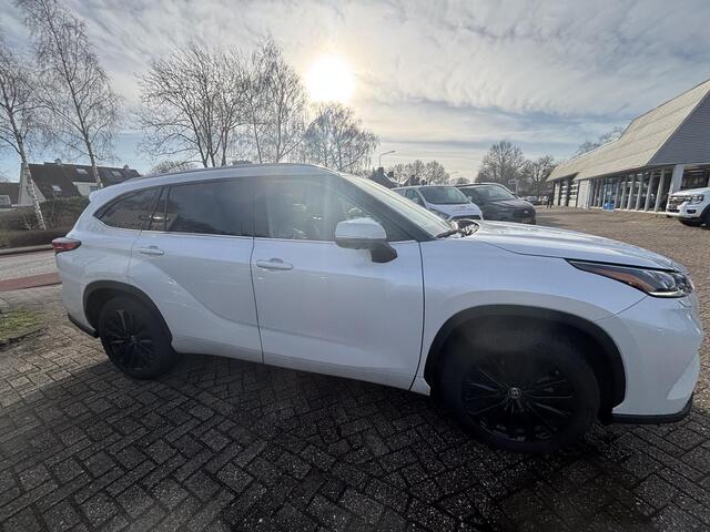 Toyota HIGHLANDER 2.5 AWD Hybrid Premium | 7p | Panoramadak | 360 graden camera | Platinum Pearl White | Adaptieve cruisecontrol | JBL audio | Head up Display | Stoelverwarming | Achterbank verwarmd | SCI