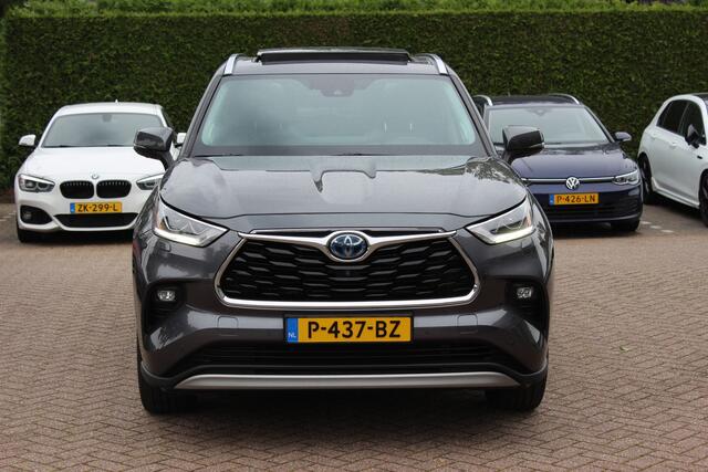 Toyota HIGHLANDER 2.5 AWD Hybrid Premium / Trekhaak / Panoramadak / 360Camera / Head-up / Leder / Keyless / 20'' / Navigatie / Stoelventilatie+Verwarming / Stuurverwarming / Dodehoek / DAB / ACC