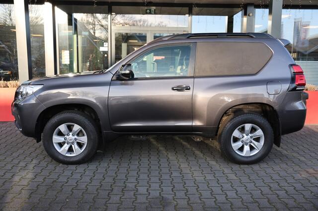Toyota LAND CRUISER 150 2.8 D-4D 3DRS COMFORT A/T VAN